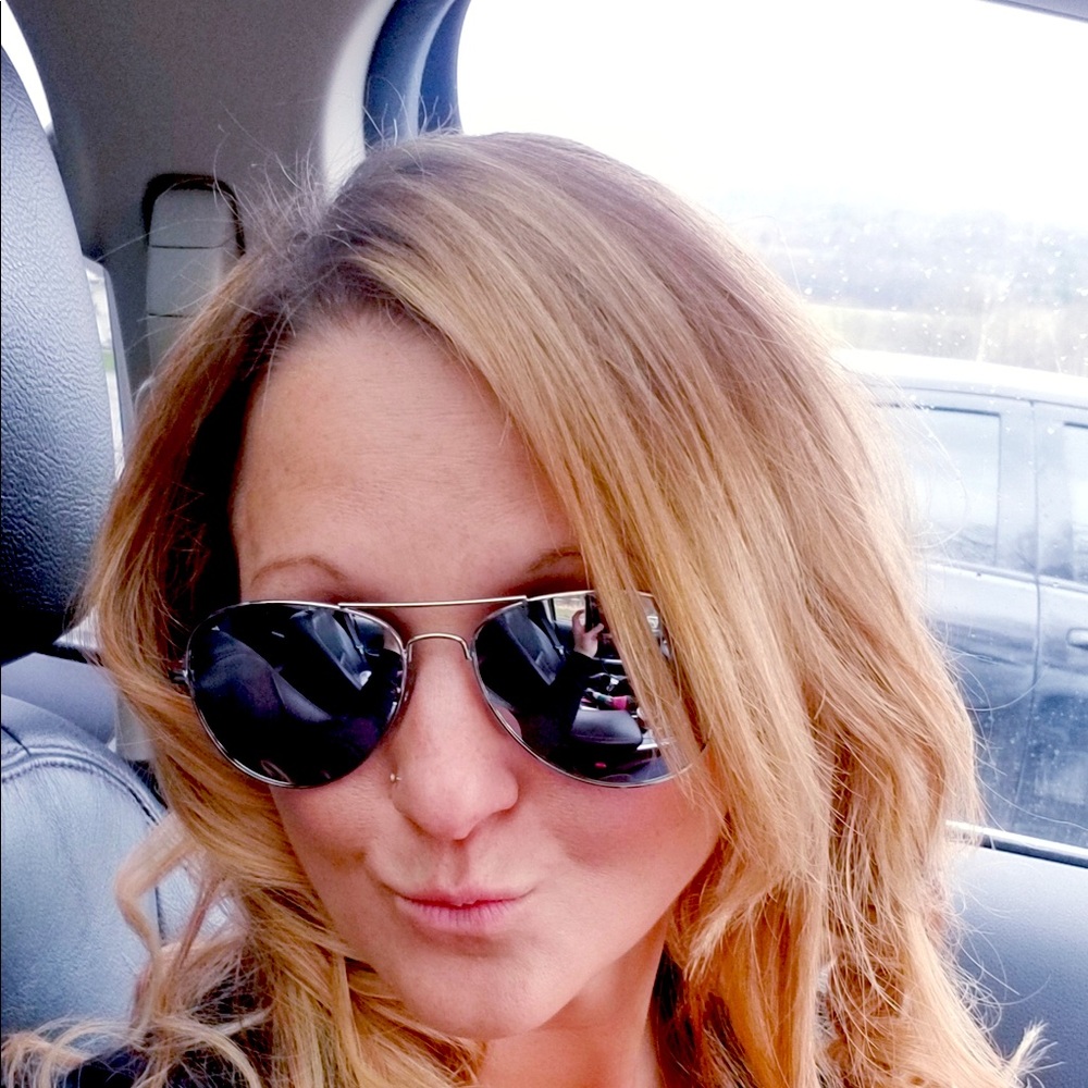 Meet your Posher, Christy